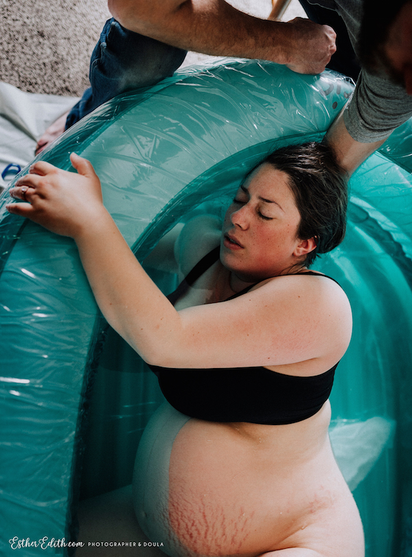 These Stunning Water Birth Photos Will Make You Want to Give Birth in a Tub
