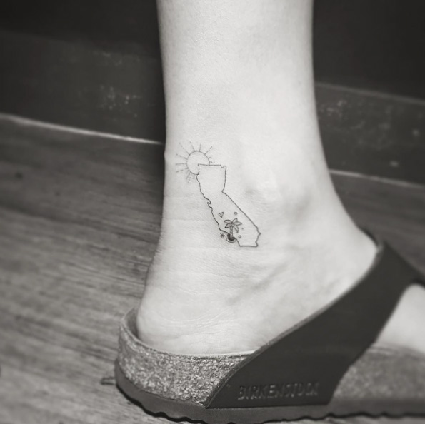 60 Tiny Tattoo Designs to Express Your Unique Personality – archeologynews.com