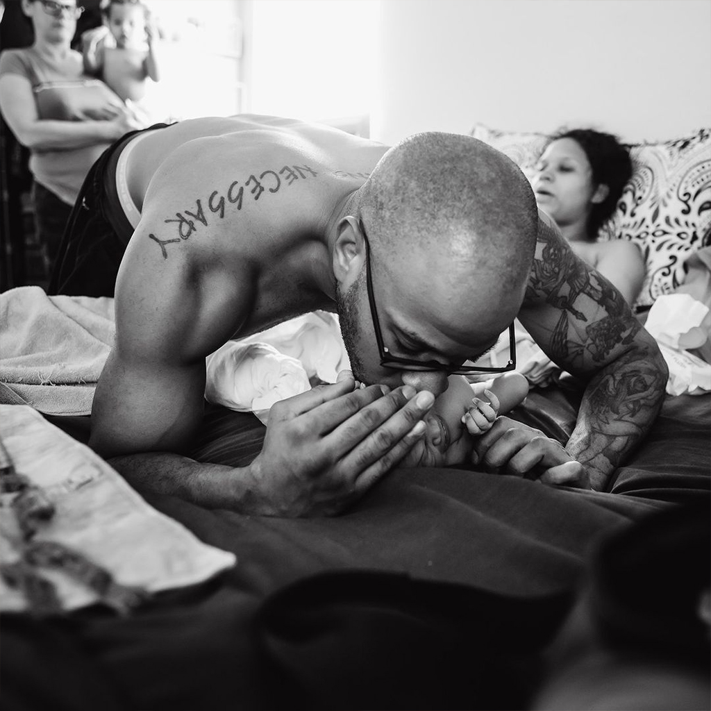 Home Birth: Six Photographs By A Midwife And Photographer