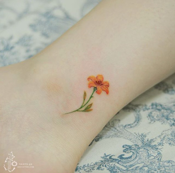 60 Tiny Tattoo Designs to Express Your Unique Personality – archeologynews.com