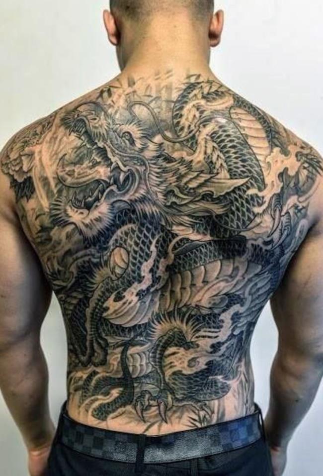 Suggestions of 50+ models of extremely tight back tattoos that cannot be missed