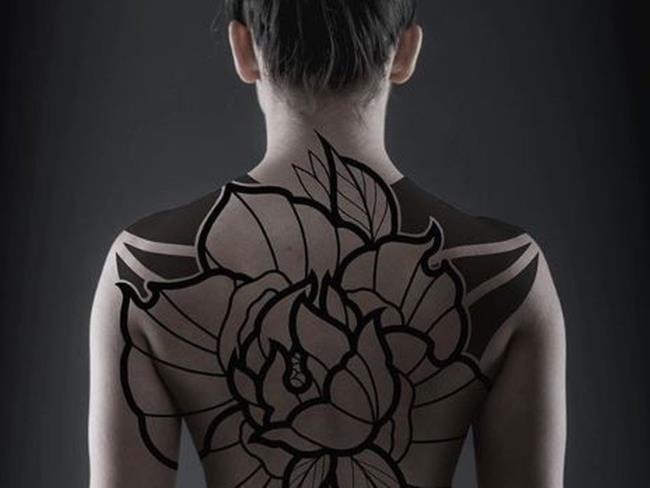 Suggestions of 50+ models of extremely tight back tattoos that cannot be missed