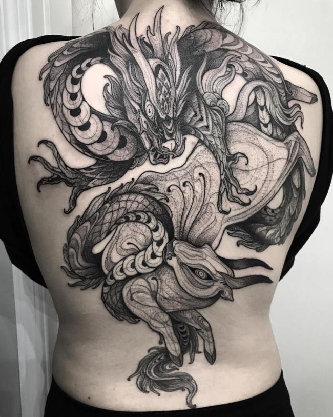 Suggestions of 50+ models of extremely tight back tattoos that cannot be missed