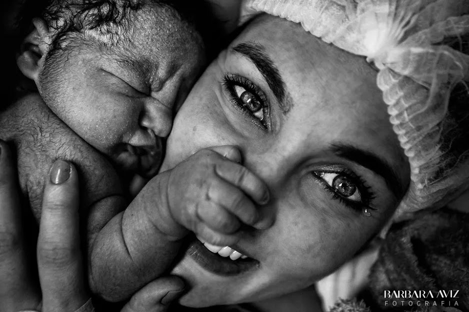 16 Amazing Birth Pictures That Demonstrate the Power And Beauty of Childbirth