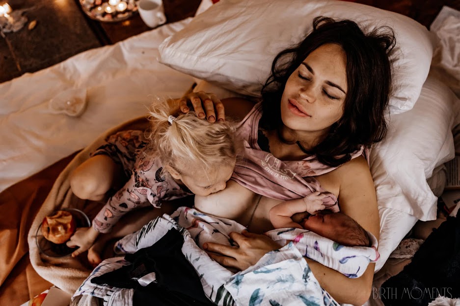 16 Amazing Birth Pictures That Demonstrate the Power And Beauty of Childbirth