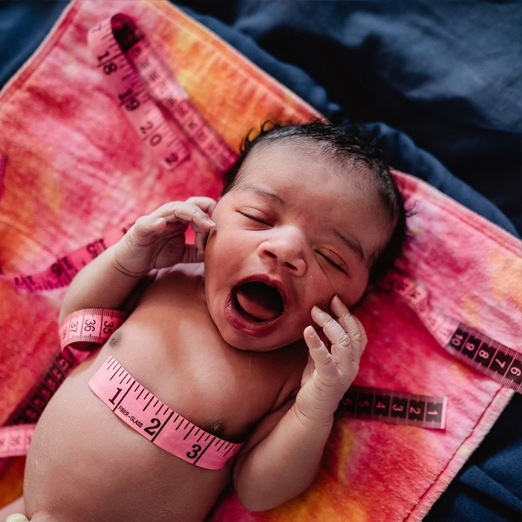 Home Birth: Six Photographs By A Midwife And Photographer