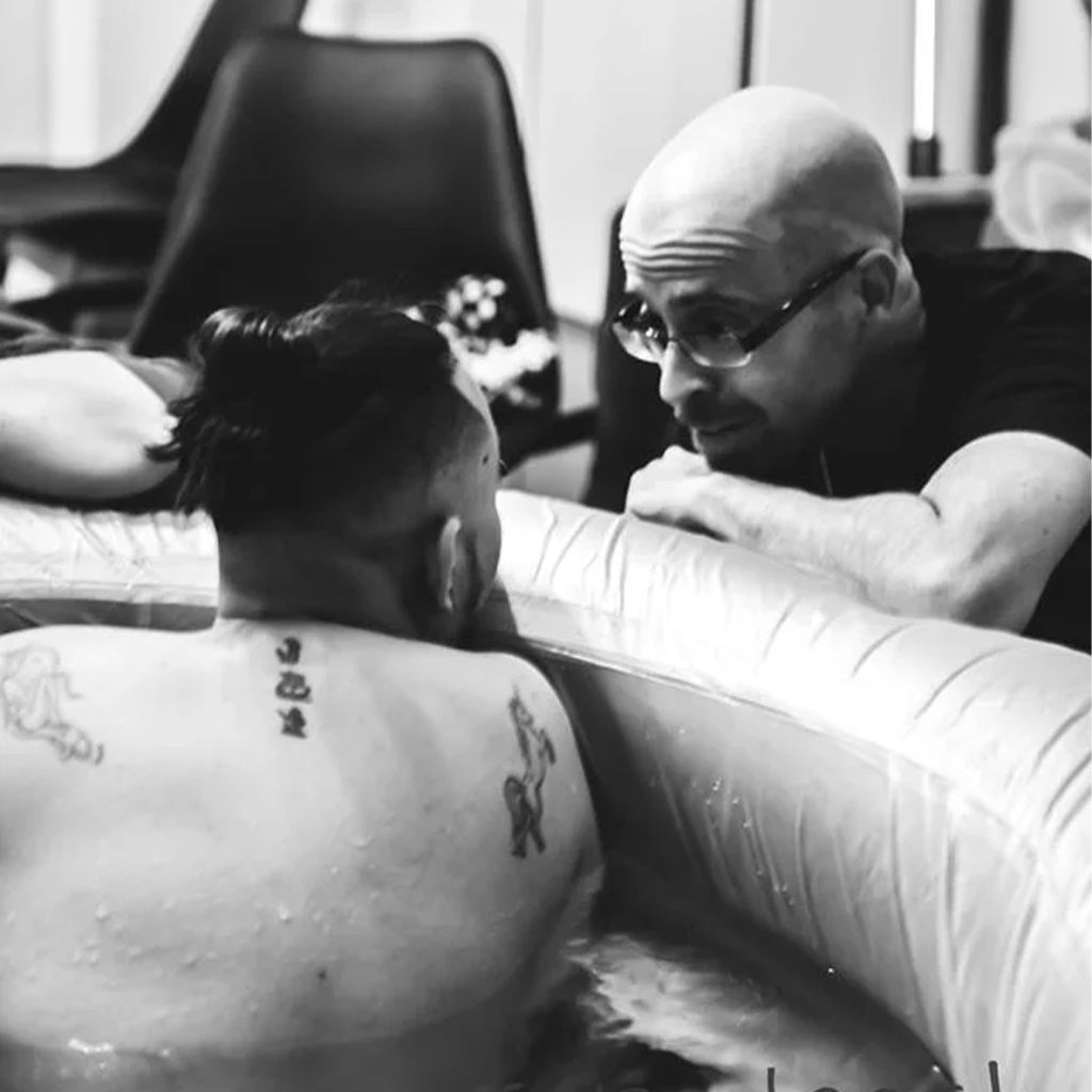 The True Feeling Of Labor Is Beautifully Captured In These Trans Dad Home Birth Photos