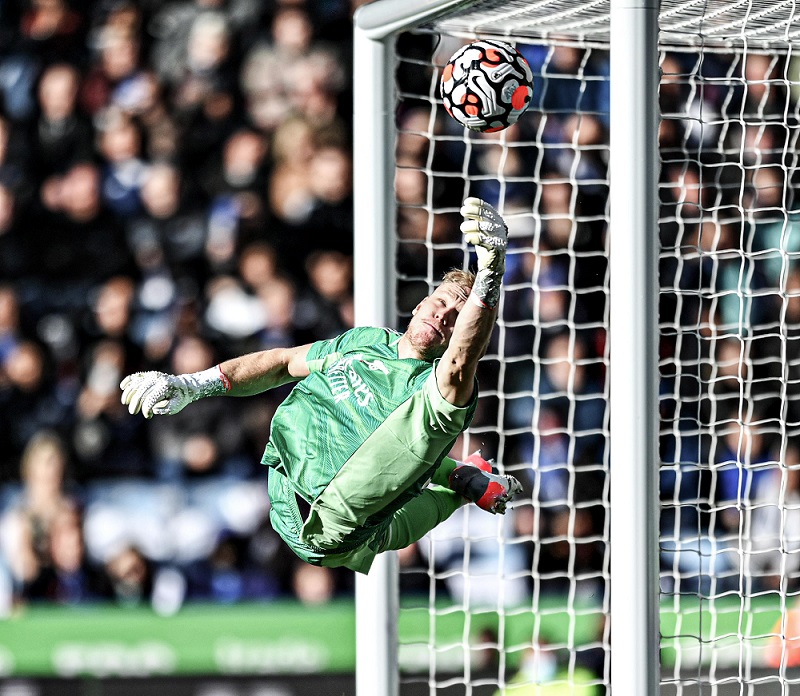 Ramsdale gives an insight into that save against Leicester - Just Arsenal News