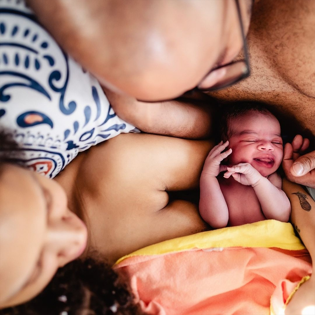 Home Birth: Six Photographs By A Midwife And Photographer