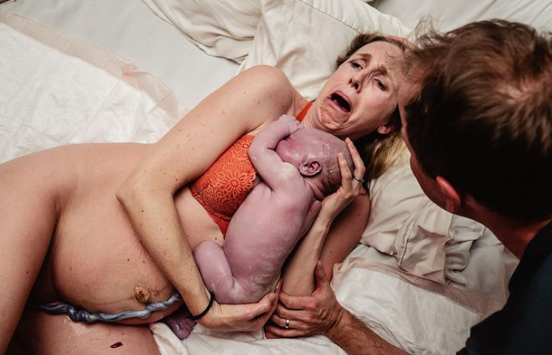 Home Birth: Six Photographs By A Midwife And Photographer