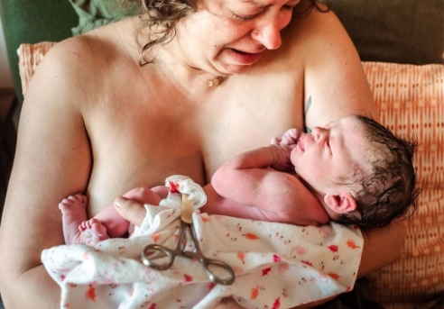 The Miracle Of Birth: Photographs Of Childbirth In The Hospital, At Home, And On The Water