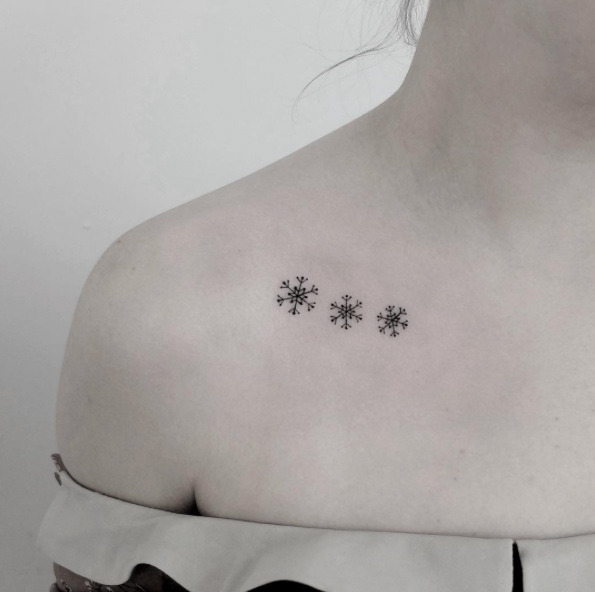 60 Tiny Tattoo Designs to Express Your Unique Personality – archeologynews.com