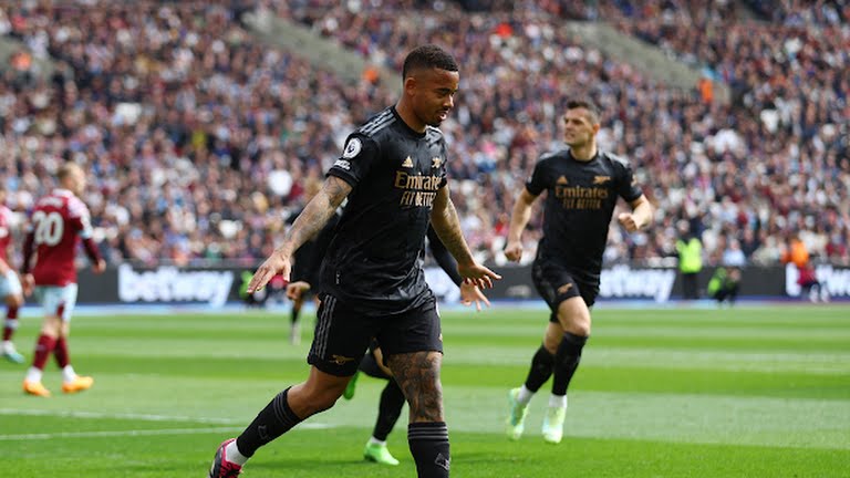 Thứ Ƅóng đá tuyệt ʋời của Arsenal!
