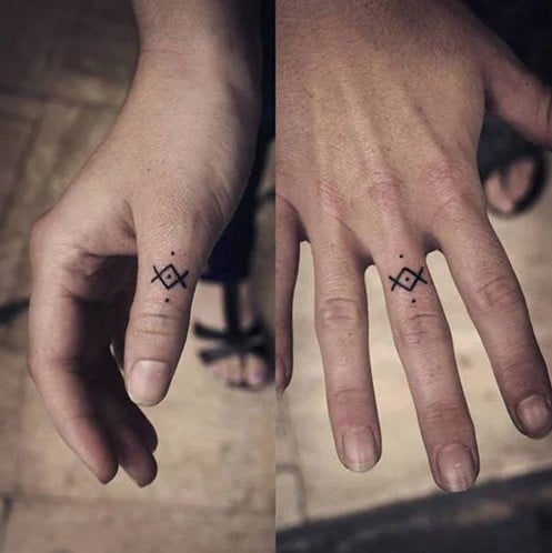 52+ Matching Sister Tattoos to Honor Your Unbreakable Bond - mysteriousevent.com