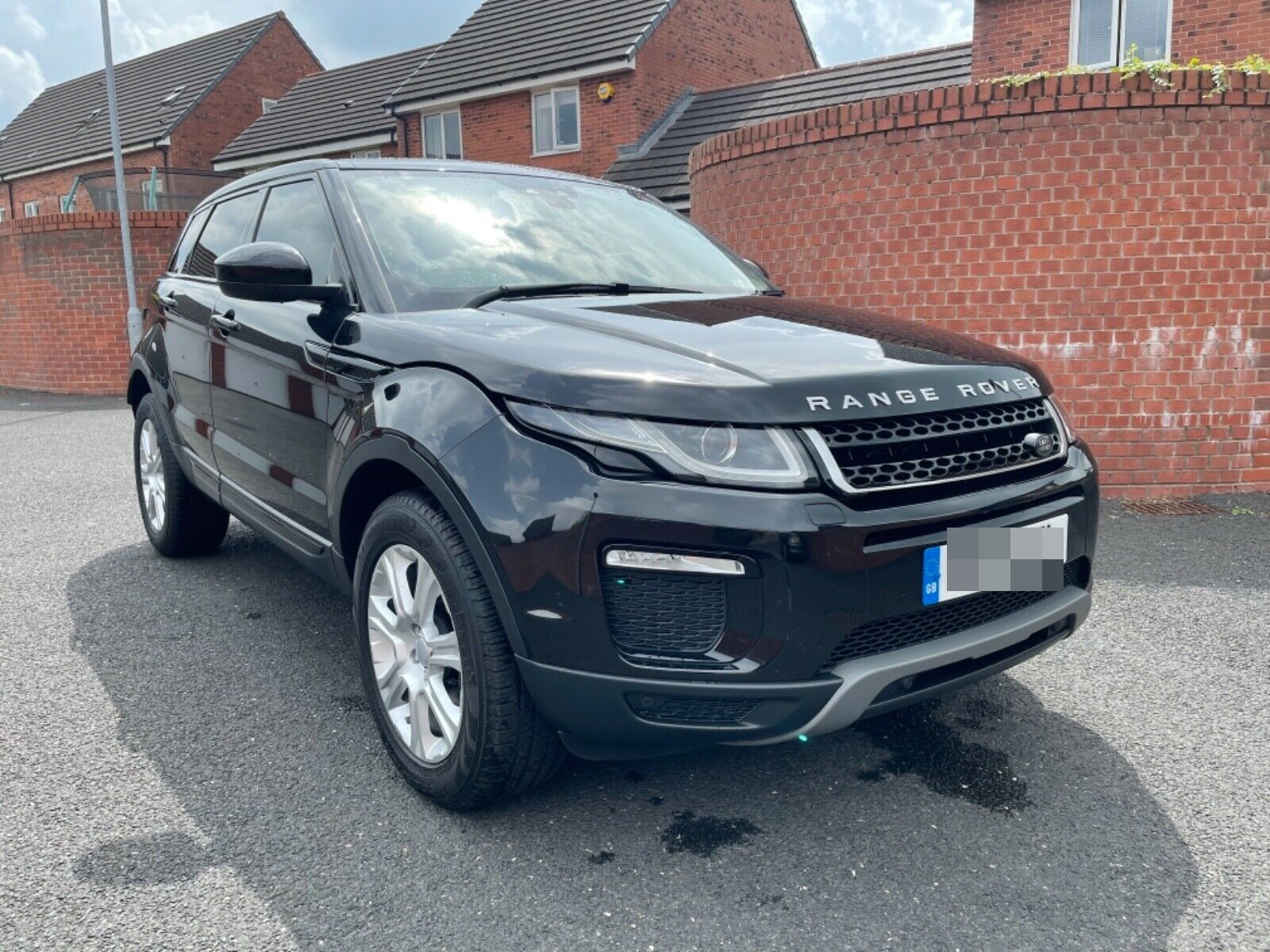 Man City legend Sergio Aguero’s car collection includes James Bond’s Range Rover & unused Lambo