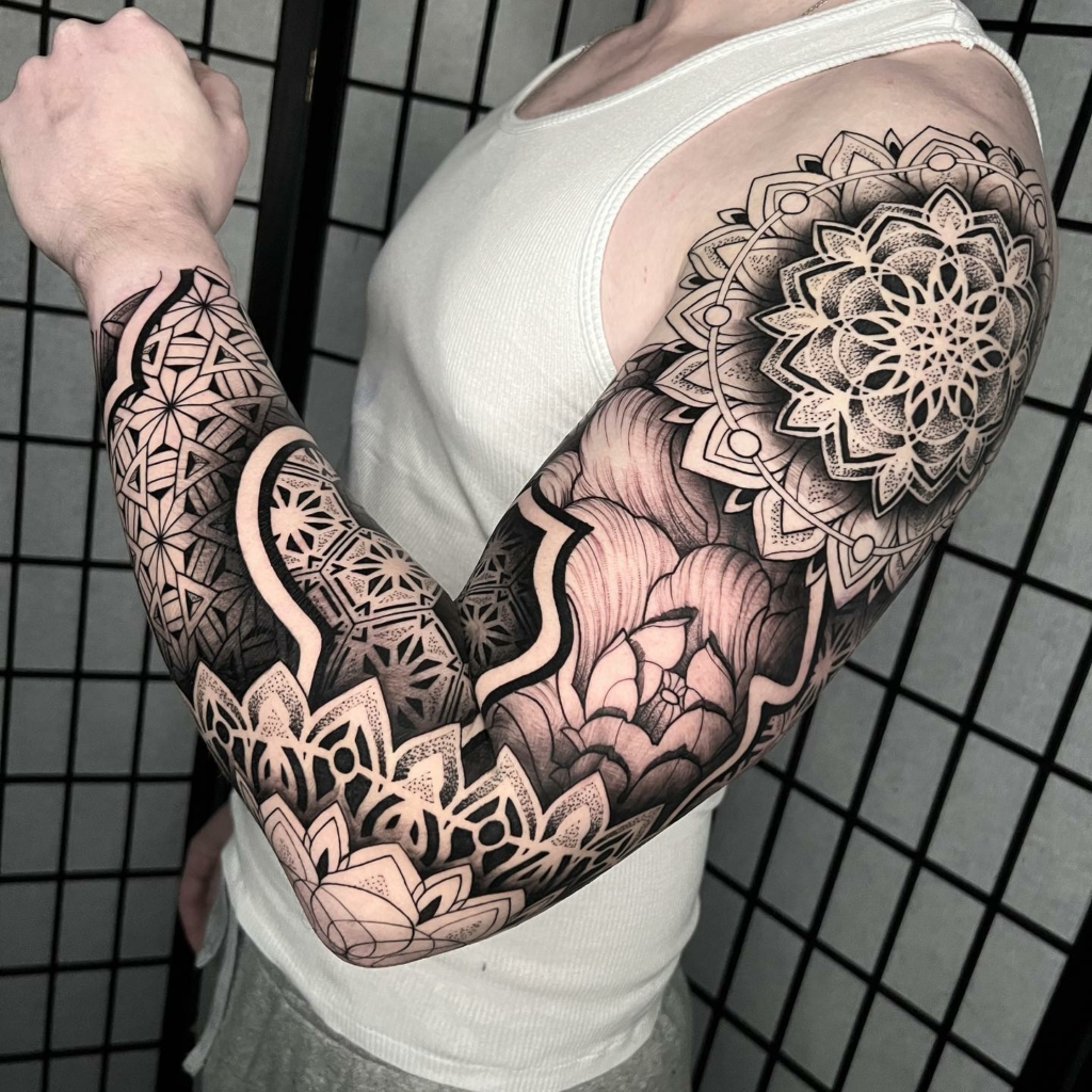 50 Sacred Geometry Tattoo Ideas That Will Take Your Breath Away - ARTWOONZ