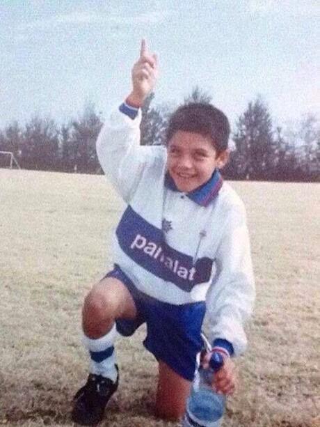 Twitter 上的The Arsenal："Young Alexis Sanchez #Arsenal  http://t.co/ZPmZ1OnhUk" / Twitter