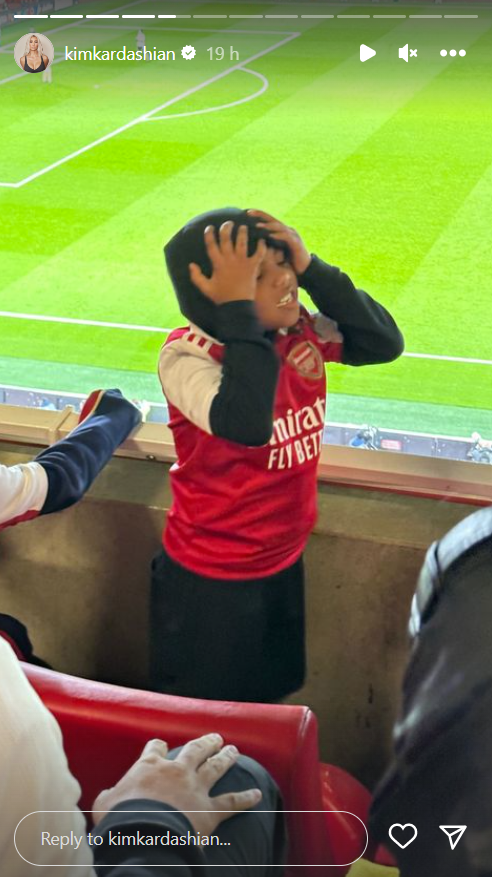 Kim Kardashian video chats with Bukayo Saka