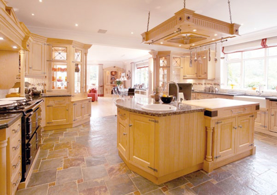 Grealish finalised the deal earlier this year and is Ƅelieʋed to haʋe paid with cash - pictured the property's spacious kitchen