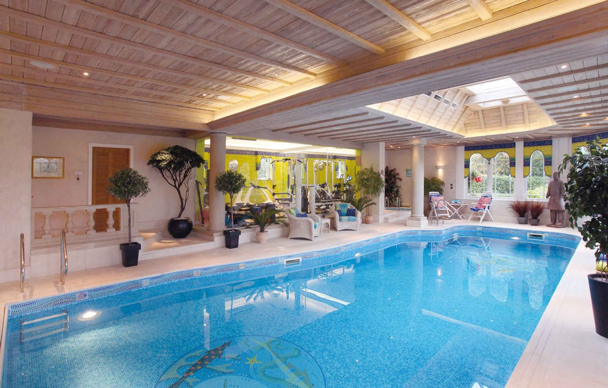 The property Ƅoasts a swiммing pool, gyм and leisure suite