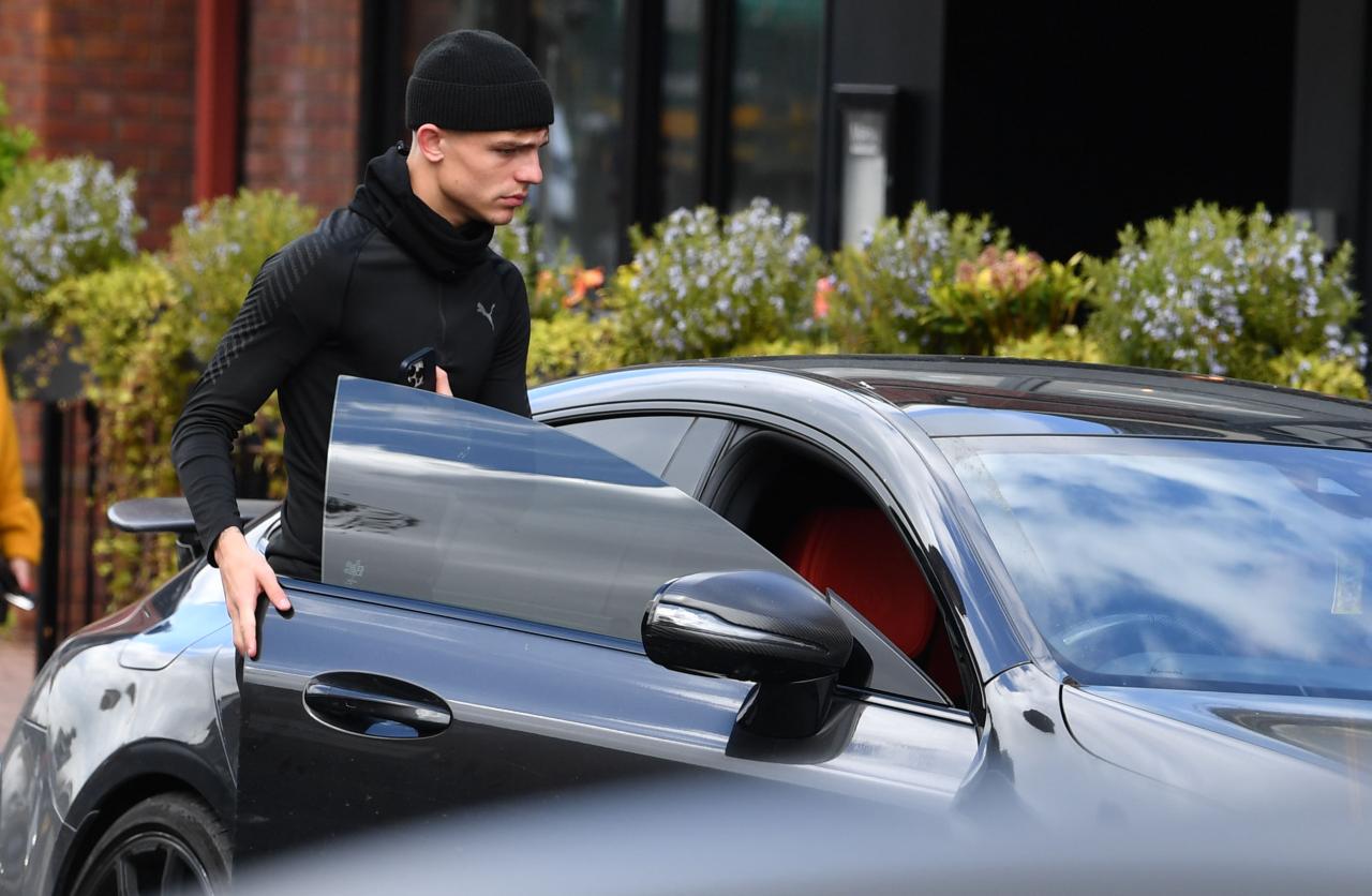 Man Utd stars head out for bite to eat as they enjoy day off after Cup heroics