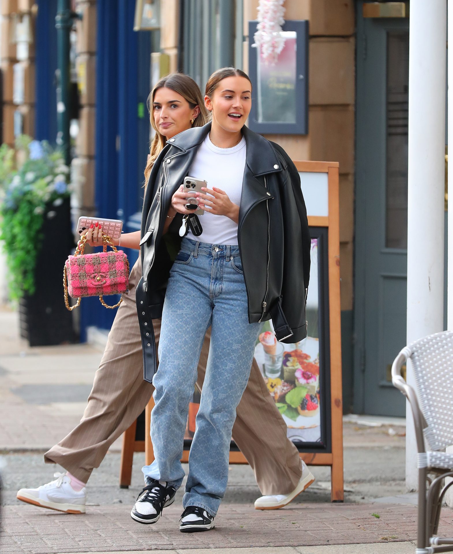 Rashford and Grealish’s Wags put Man Utd vs City rivalry behind them at lunch ahead of FA Cup final - Buzz News