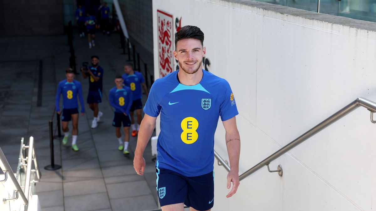 UPDATE: Determined to 'hijɑck' Declan Rice from Arsenal, Man City used a player + money to swap with West Ham