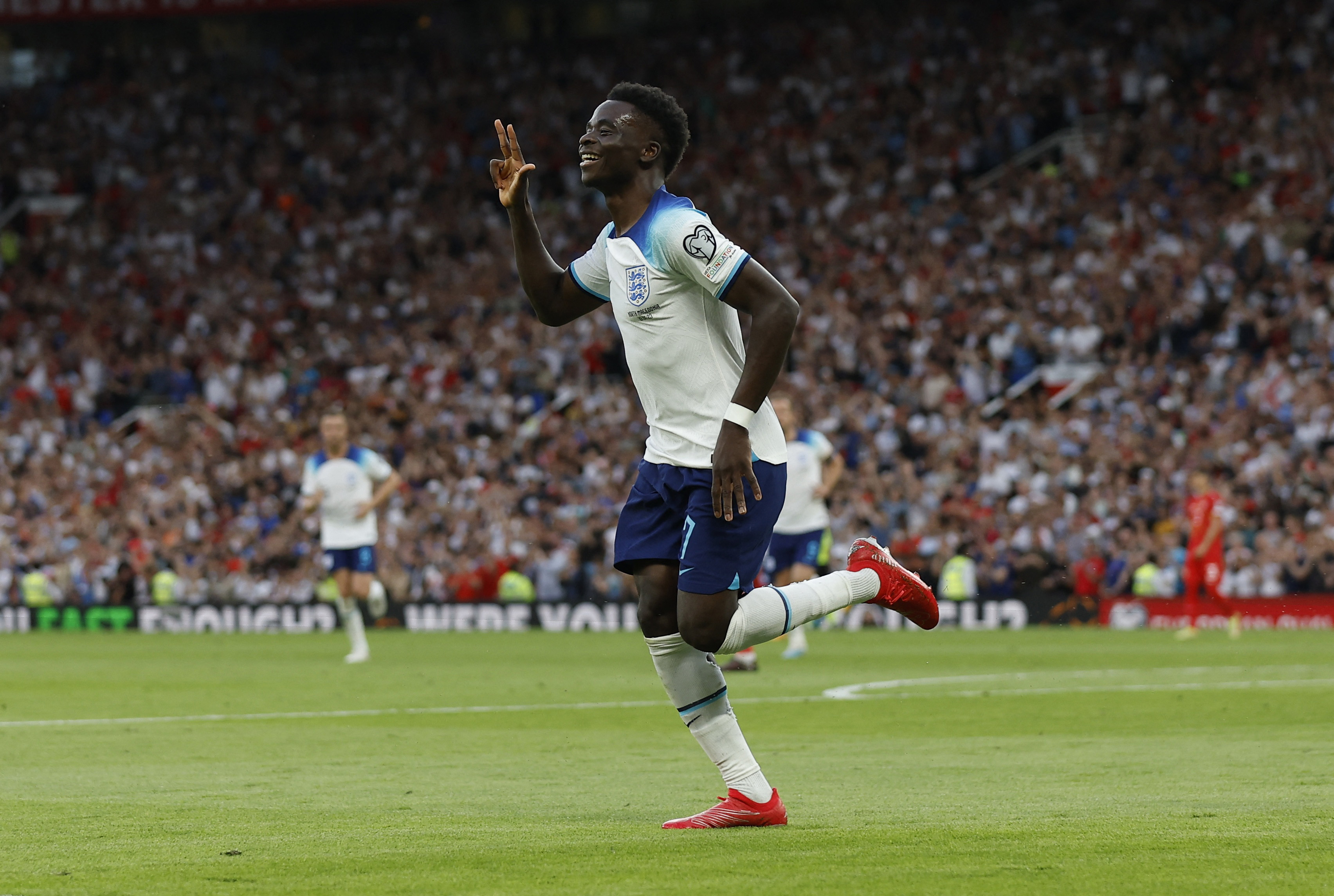 PHOTO GALLERY: Bukayo Saka scores first career HAT-TRICK career including 1 super volley in 13 minutes.