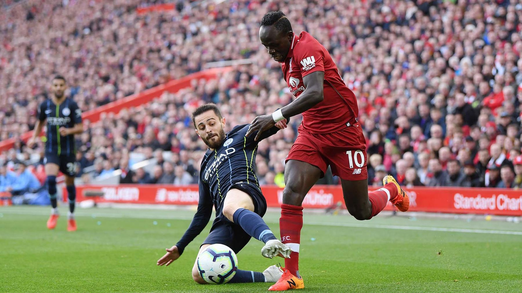 Sadio Mane signs new long-term LFC deal