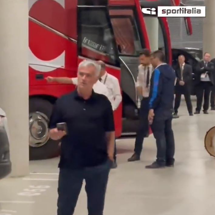 Mourinho waited for Taylor in the car park