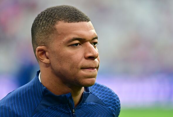 Mbappe joins Man Utd as Qatari spends £1bn - Sheikh Jassim's dream takeover scenario - Go News