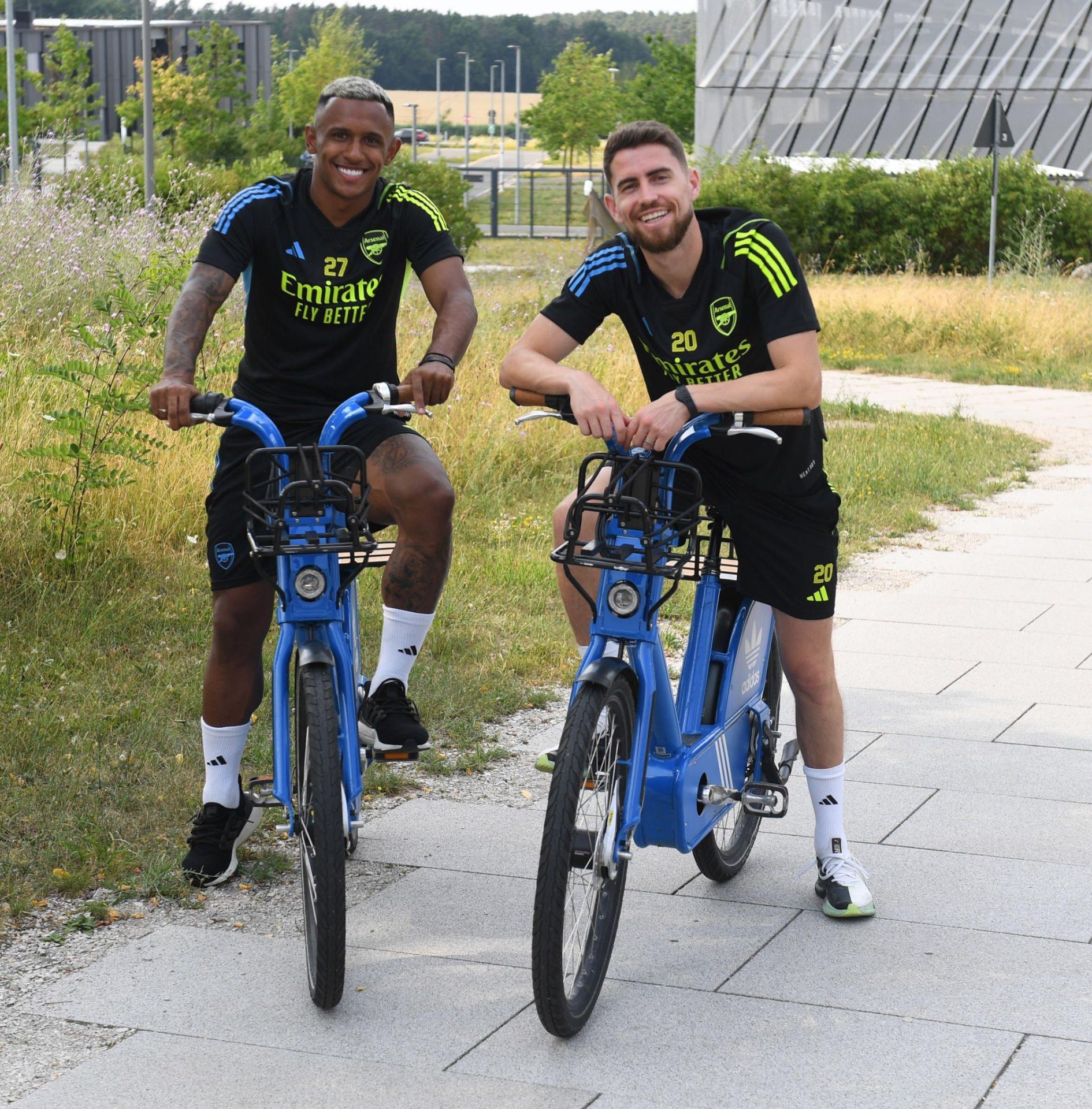 Arsenal stars ride bikes in Germany during training tour - Buzz News