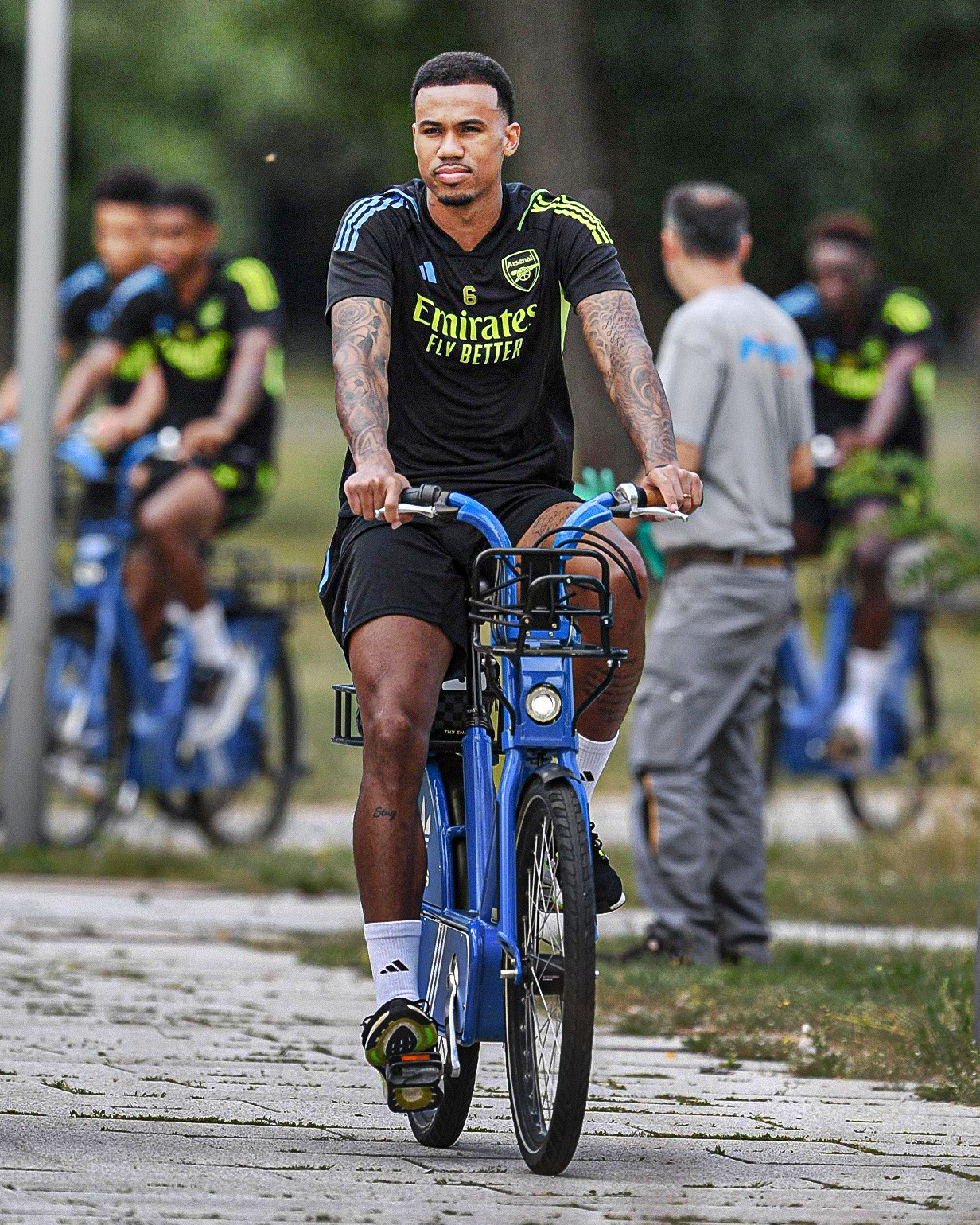 Arsenal stars ride bikes in Germany during training tour - Buzz News