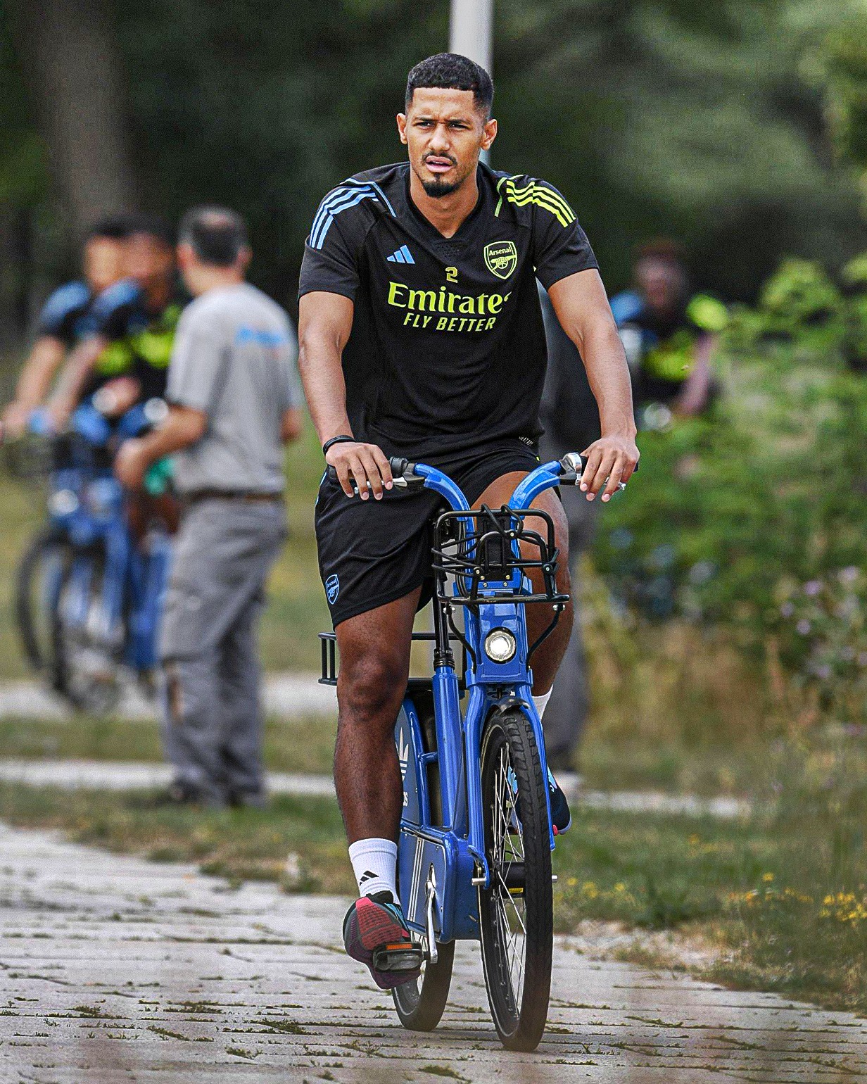 Arsenal stars ride bikes in Germany during training tour - Buzz News