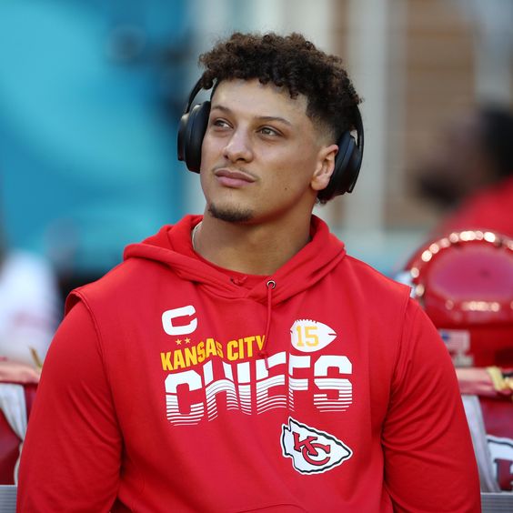 Patrick Mahomes Shares A Warm Moment With His Young Daughter Playing ...