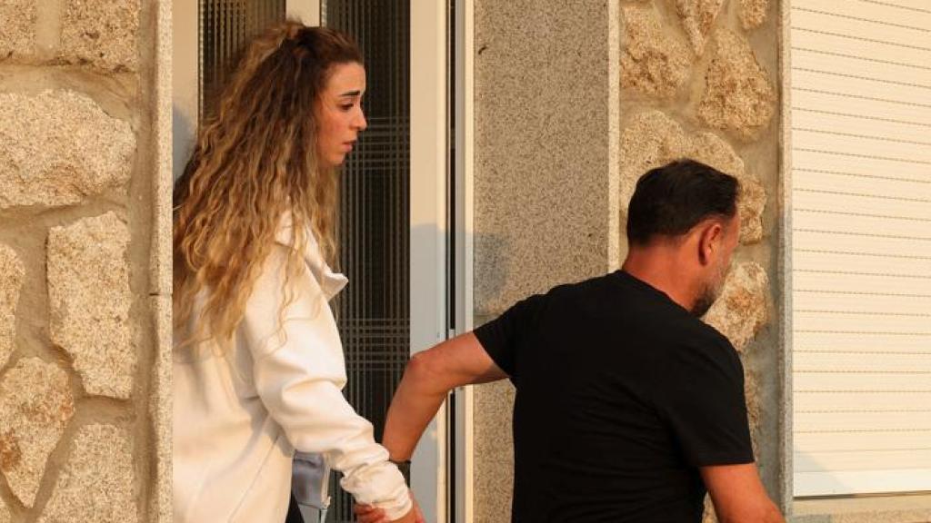 Premières images de Rute Cardoso, la veuve de Diogo Jota, après sa mort : dévastée et soutenue par deux personnes