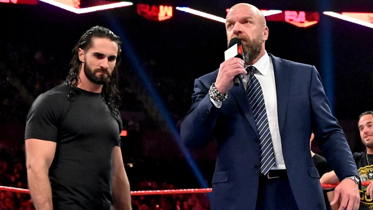 Cover Image for 😱🔥🚨 TRIPLE H FRAPPE FORT !! Seth Rollins renvoyé après son attaque impardonnable sur Roman Reigns à Paris – VIDÉO CHOC 🎥💔